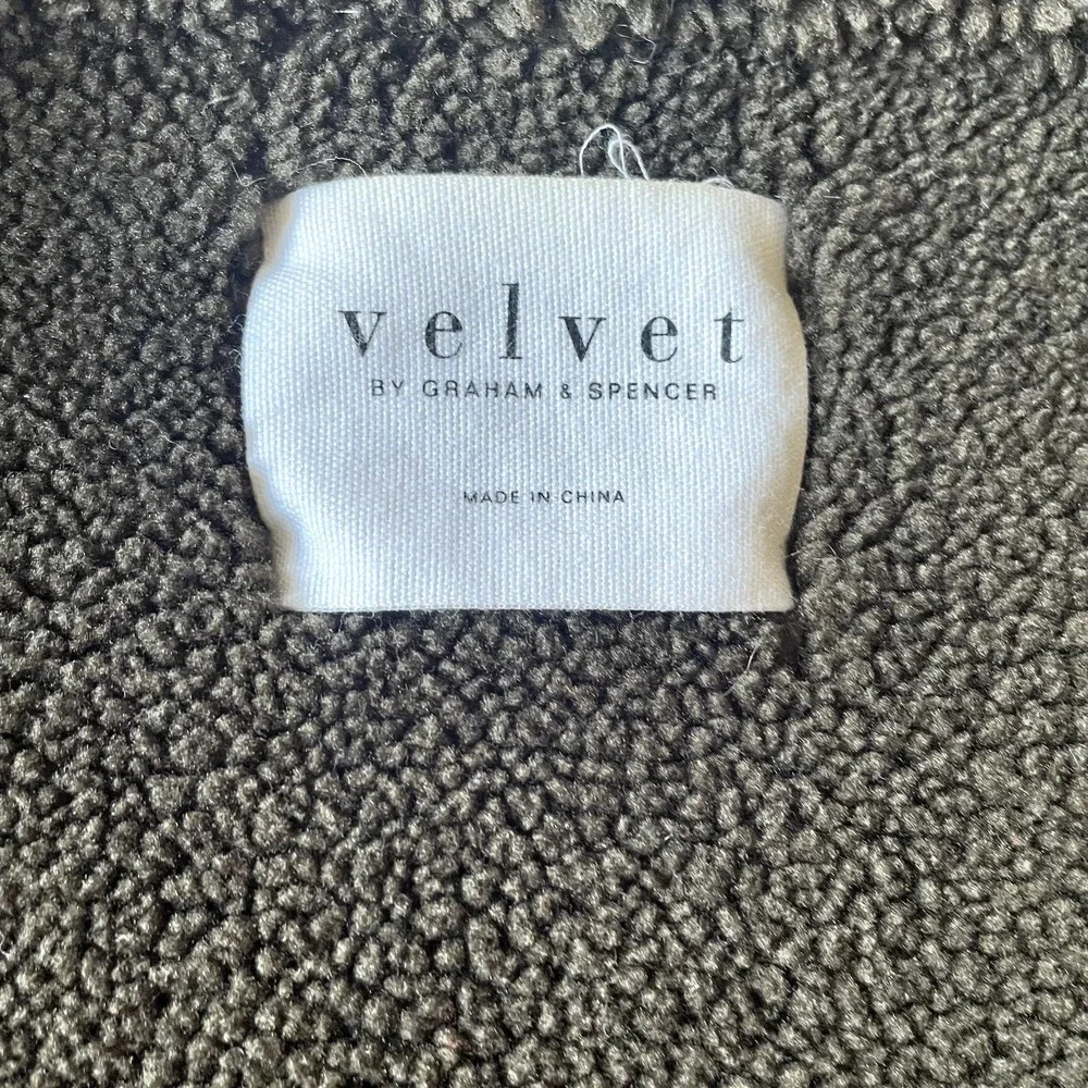 Velvet by Graham & Spencer Gray Faux Suede Sherpa Collar Sleeveless Vest - Picture 4 of 10